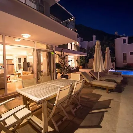 7 Bedroom Big For Rent In Kalkan 别墅
